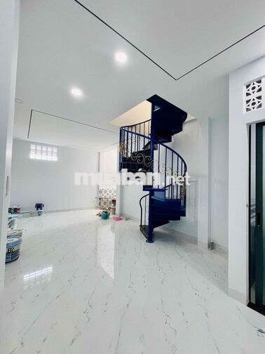 Cho Thuê Nhà Mới Sạch Sẻ 1Trệt 1Lầu 2Pn 2Wc Có Kệ Tủ Bếp Hẻm Xe Tải
