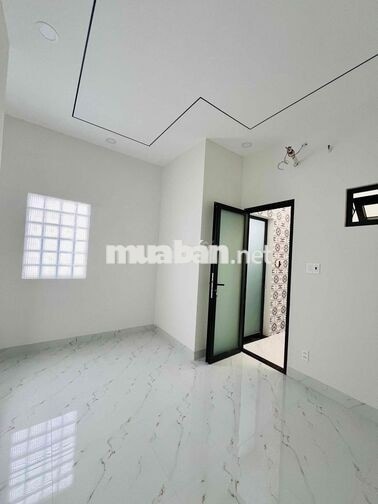Cho Thuê Nhà Mới Sạch Sẻ 1Trệt 1Lầu 2Pn 2Wc Có Kệ Tủ Bếp Hẻm Xe Tải