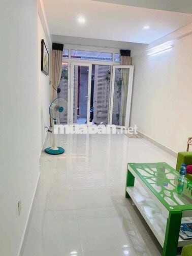 BÁN NHÀ HẼM 4M NGUYỄN ĐÌNH CHIỂU Q3 DT 3x10 30m 5 TẦNG GIÁ 8.6 TỶ TL