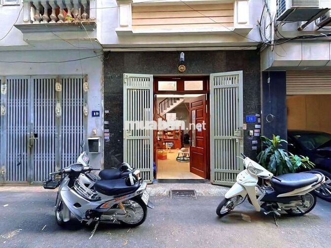 Cho thuê nhà 40 m2 c4, có xép ngõ 445 Lạc Long quân, k