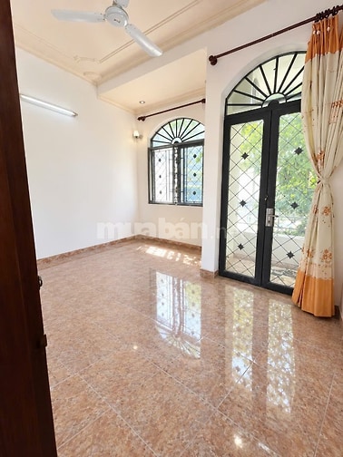 Cho thuê nhà mặt tiền đường Thống Nhất - Gò Vấp
