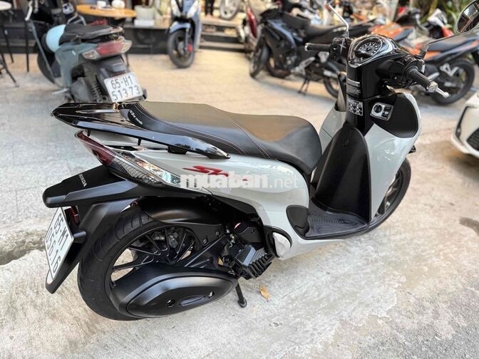 Honda SH Mode 2022 Bạc 3827 km