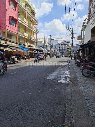  CHO THUÊ NHÀ MẶT TIỀN TRUNG TÂM THỊ TRẤN HÓC MÔN . VỊ TRÍ VÀNG KD