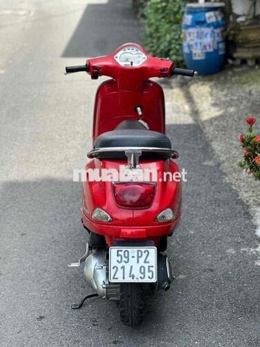 Piaggio Vespa LX125 Đỏ, biển số thành phố