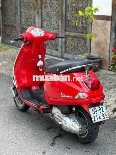 Piaggio Vespa LX125 Đỏ, biển số thành phố