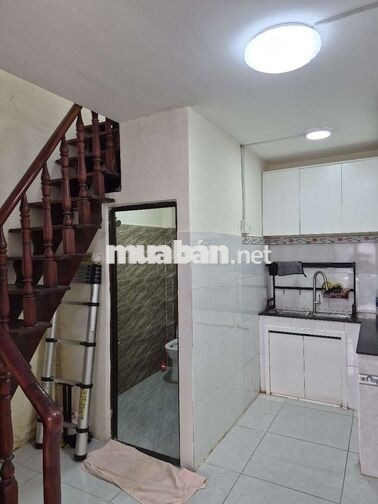 NHÀ NHỎ SẠCH SẼ ,HẺM AN NINH YÊN TĨNH, THUÊ Ở GĐ ,KDOL,LÀM NGHỀ ,KHO