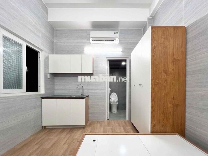 PHÒNG TRỌ KHÔNG GÁC, SẴN MÁY LẠNH MỚI 100%, Ở LIỀN, CÓ THANG MÁY