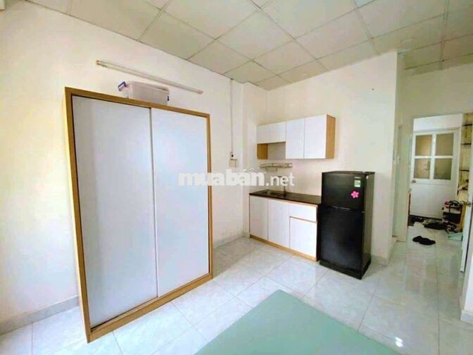 PHÒNG BAN CÔNG YÊN TĨNH, FREE DỊCH VỤ - PHAN XÍCH LONG