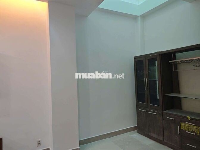  cho thuê nhà P.THT khu An sương DT 7 x15 .1 trệt 2 lầu 4PN 4WS giá 15