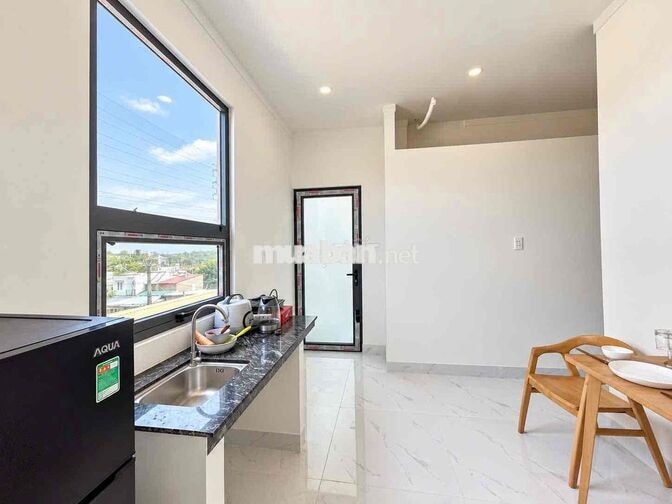 khai trương căn hộ dịch vụ 1pn tại Làng Đại học full nội thất ban công