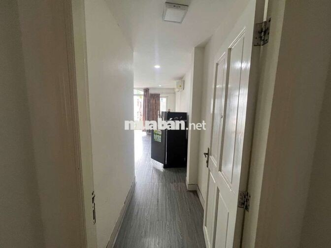 căn hộ bancol siu bự full nội thất 