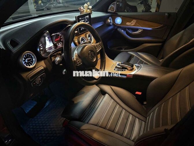 Mercedes-Benz GLC250 SUV Xanh 5 chỗ