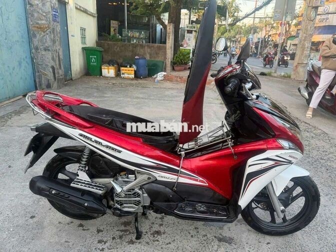 Honda Air Blade 110cc Đỏ trắng đen 30567 km