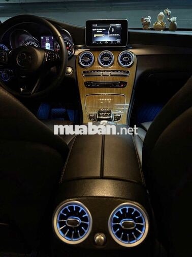 Mercedes-Benz GLC250 SUV Xanh 5 chỗ