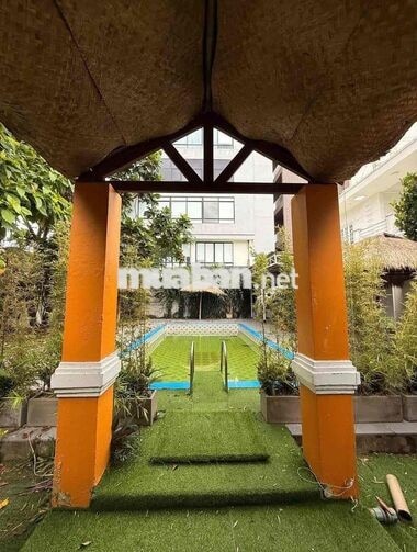 NHÀ BIỆT THỰ 2 TẦNG MT CHẾ LAN VIÊN DT:1000m2