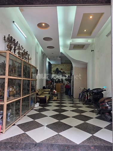 Nhà khu phân lô vip thuận tiện ở hay làm văn phòng.