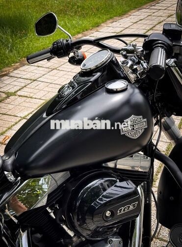 Harley-Davidson SLIM 2017 Đen nhám Mỹ 9500km