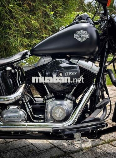 Harley-Davidson SLIM 2017 Đen nhám Mỹ 9500km