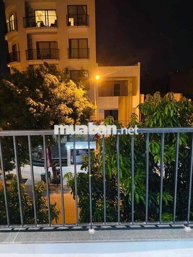 Căn hộ 1 phòng ngủ, mặt tiền đường Đoàn Khuê, thoáng rộng, đẹp