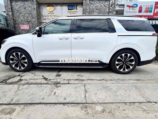 Kia Carnival 7 chỗ Trắng