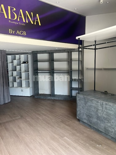 Nhà nguyên căn 4 lầu giao nhà ngay