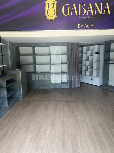 Nhà nguyên căn 4 lầu giao nhà ngay