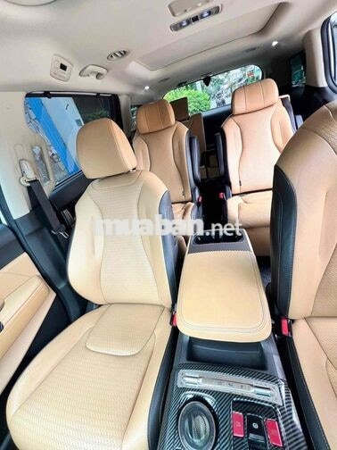 Kia Carnival 7 chỗ Trắng