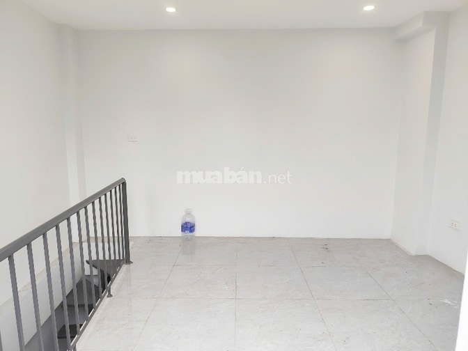 Chính chủ cho thuê nhà 4 tầng số 32 đường bưởi