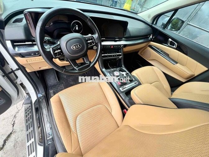 Kia Carnival 7 chỗ Trắng
