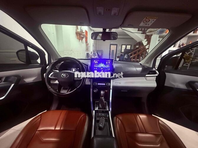 Toyota Veloz Cross CVT Đen 93.200 km