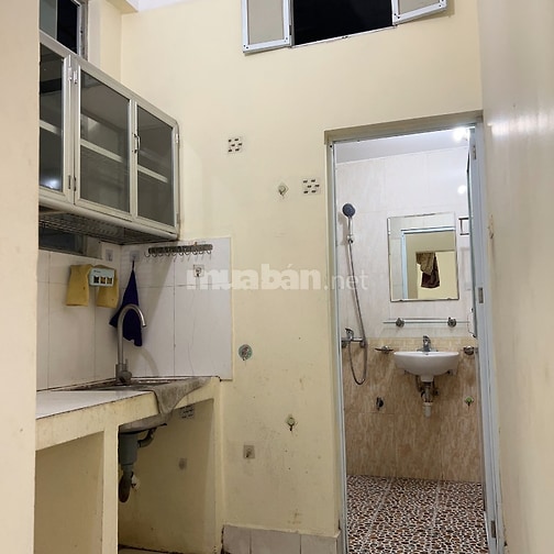 chính chủ cho thuê P tầng 4 dt 40m2 khép kín,kim giang Cầu lủ 
