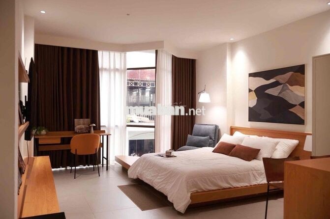 Studio cửa sổ trời Sư Vạn Hạnh ngay vòng xoay Lý Thái Tổ