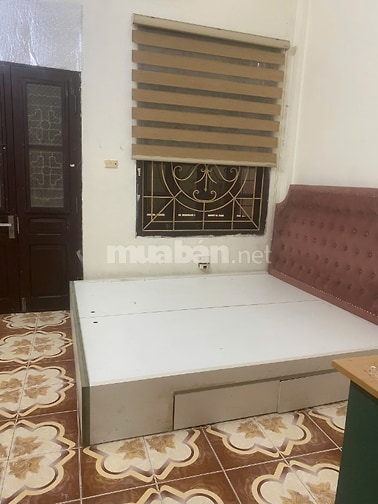 Cho thuê nhà ở nguyên căn,4 tầng,tại phố Vân Đồn,Bạch Đằng,Hà Nội