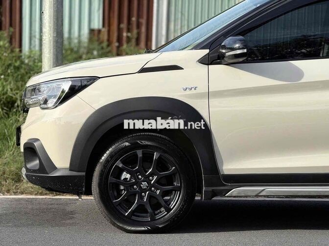 Suzuki XL7 Hybrid 2025 Trắng ngà - đen 8.300km