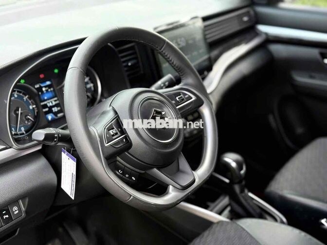 Suzuki XL7 Hybrid 2025 Trắng ngà - đen 8.300km