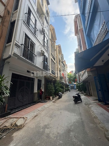  CHO THUÊ NHÀ NGÕ PHỐ, Ô TÔ ĐỖ CỬA , THÔNG TẦNG, THANG MÁY