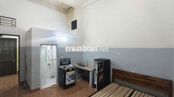 Phòng trọ nội thất cơ bản máy lạnh tủ lạnh