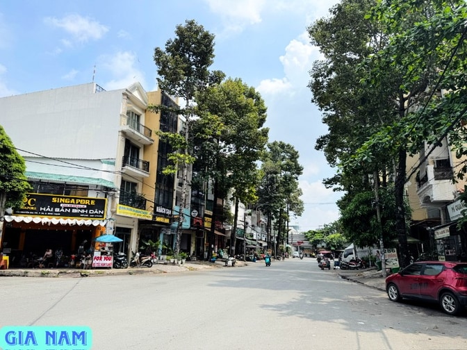 BÁN 4 CĂN NHÀ 3 MẶT TIỀN : 287 - 289 - 291 - 293 NGUYỄN GIA TRÍ - P.25