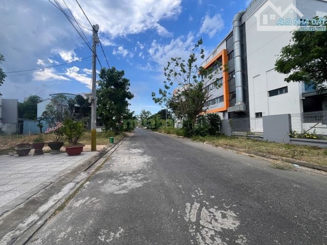 HIẾM! CHÍNH CHỦ BÁN GẤP BIỆT THỰ BIỂN ĐÀ NẴNG CHỈ 11,5 TỶ