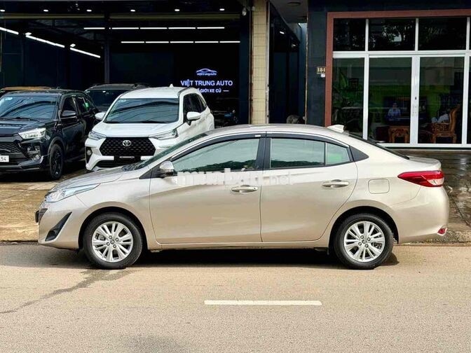 Toyota Vios E CVT 2019 Vàng cát