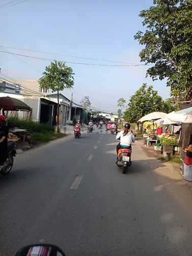 CHO THUÊ NHÀ MẶT TIỀN NHỰA GIỒNG LỚN