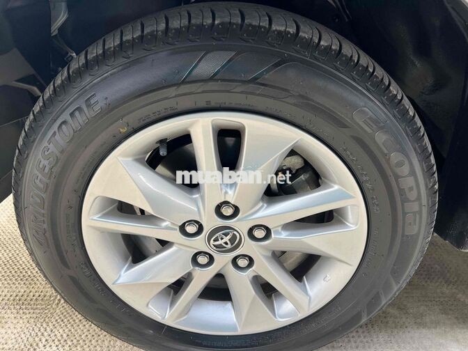 Toyota Innova 2018 Tự động Bạc