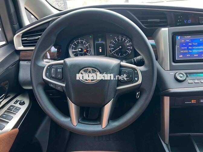 Toyota Innova 2018 Tự động Bạc