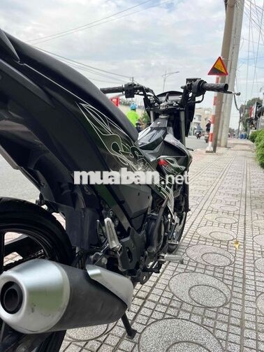 Suzuki Satria Đen