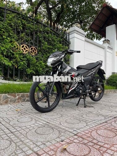 Suzuki Satria Đen