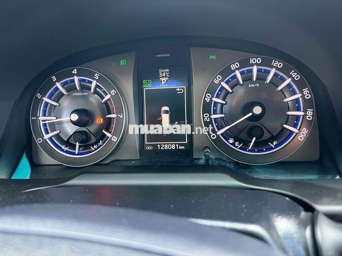 Toyota Innova 2018 Tự động Bạc