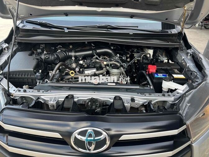 Toyota Innova 2018 Tự động Bạc