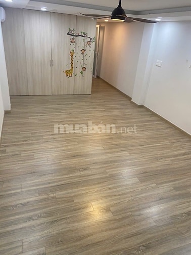 60m2, 5.5tr , tiện làm văn phòng , máy lạnh , máy giặt , tủ lạnh