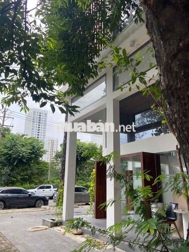 CHO THUÊ NHÀ 4 TẦNG MẶT TIỀN PHỐ HƯNG PHƯỚC 1, PHÚ MỸ HƯNG, DT 216m2 (