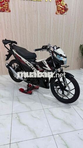 Suzuki Satria F150 2021 Đen trắng